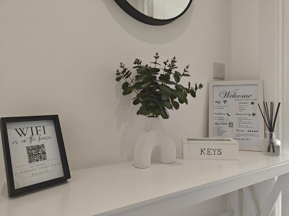 Modern City Apartment Hemel Hempstead Esterno foto